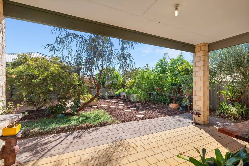 32 Cardowan Drive, Ellenbrook, WA 6069