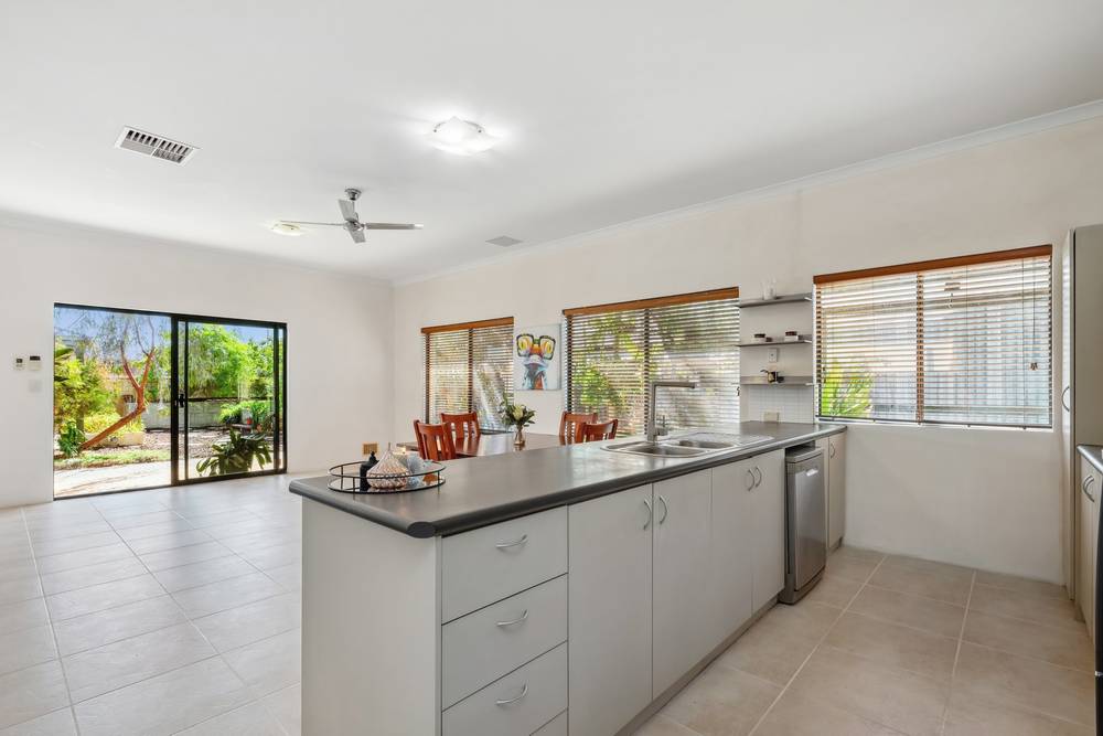 32 Cardowan Drive, Ellenbrook, WA 6069