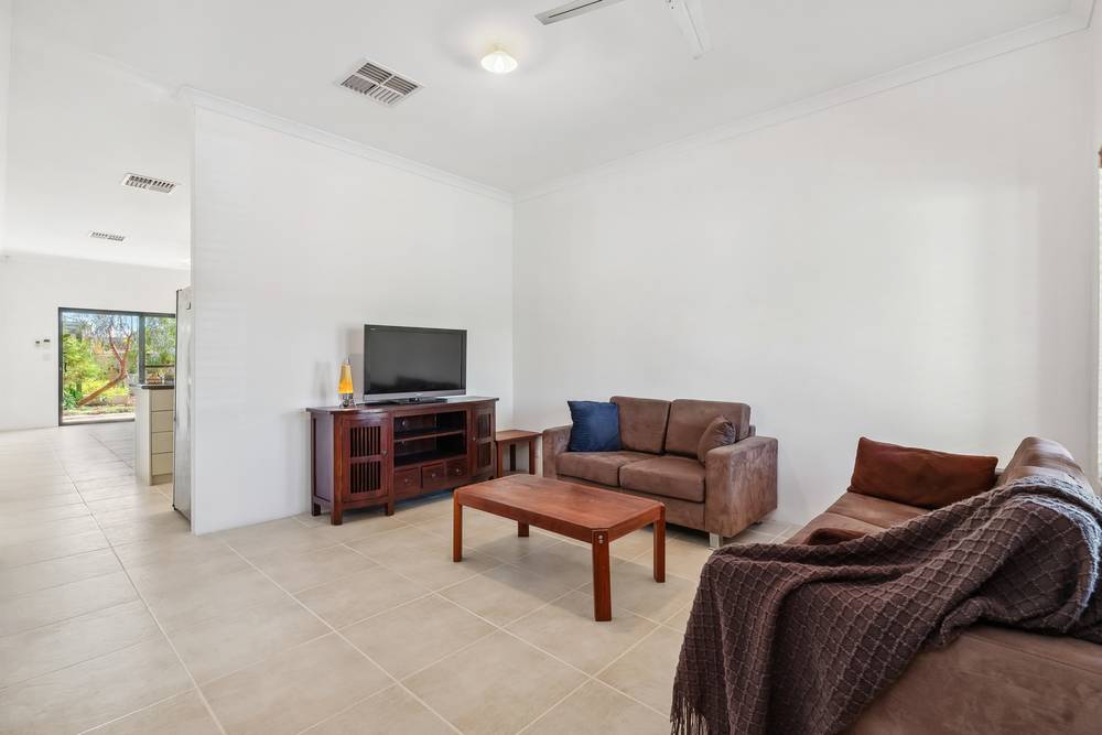 32 Cardowan Drive, Ellenbrook, WA 6069