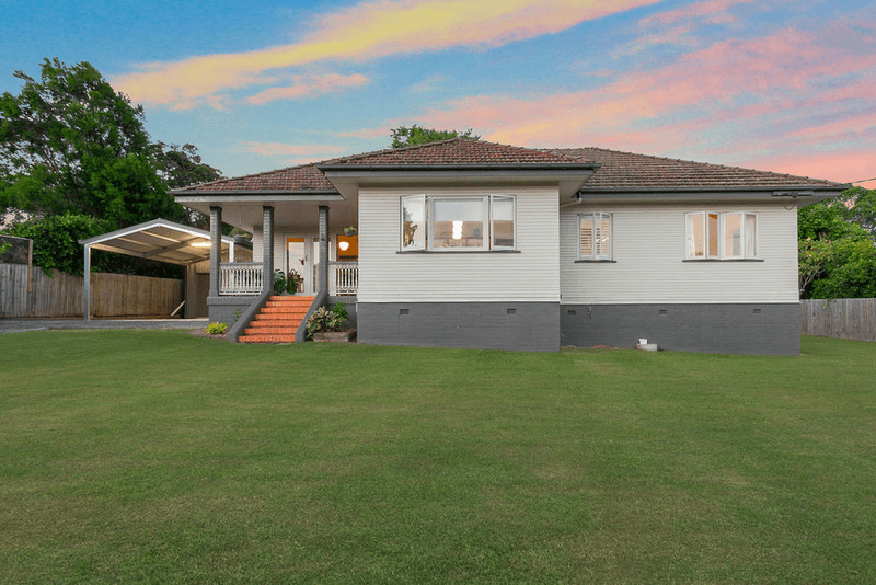 8 King Street, DINMORE, QLD 4303