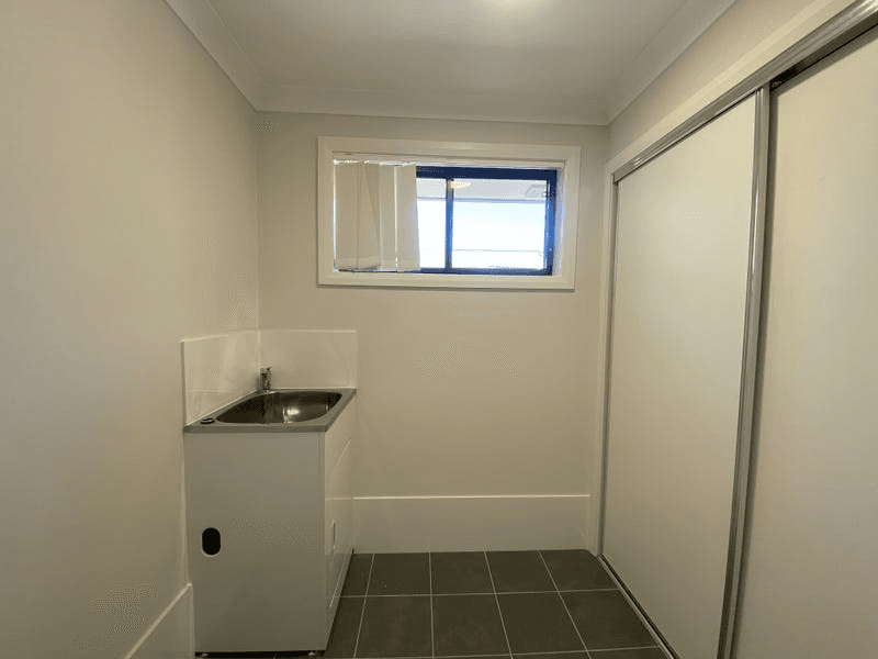 1/15 Birch Grove, ABERGLASSLYN, NSW 2320