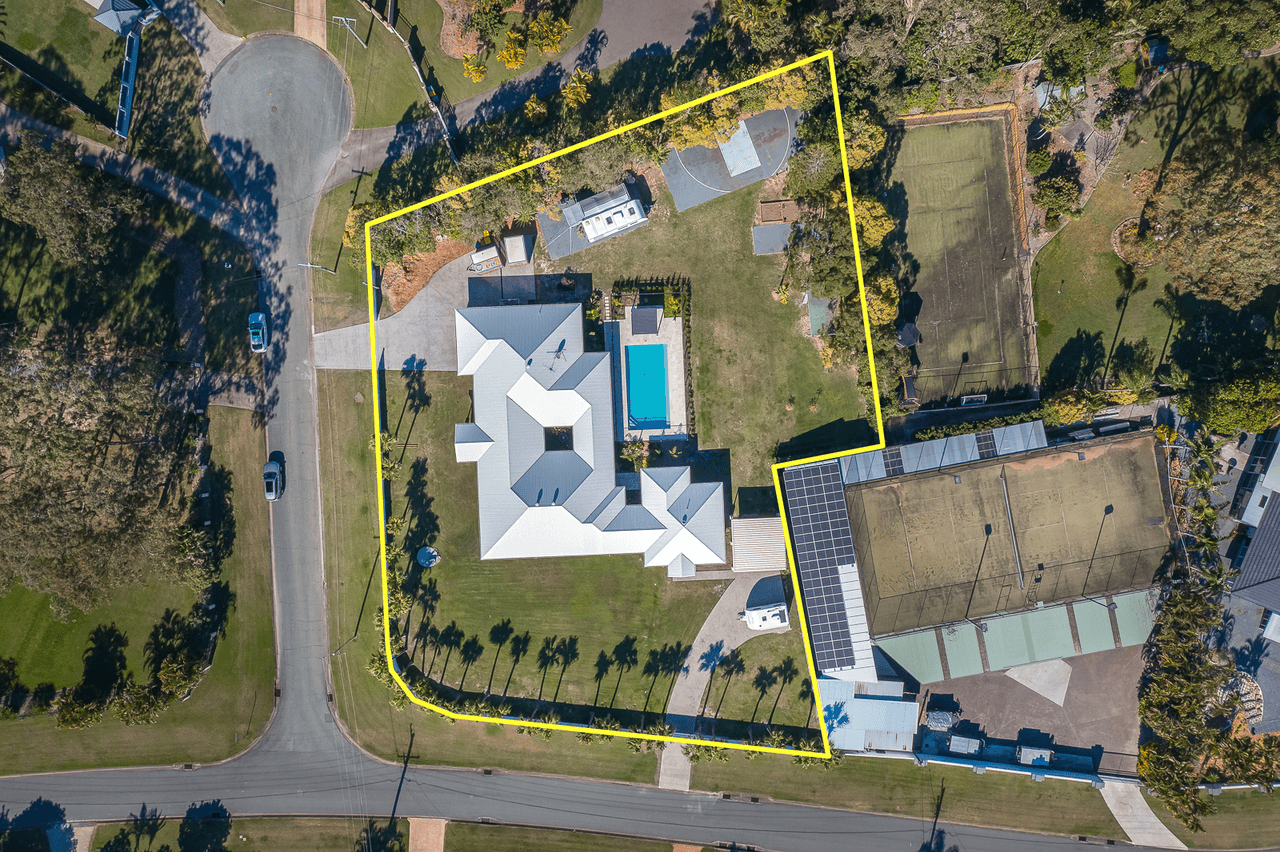 1 Nymboida Court, HELENSVALE, QLD 4212