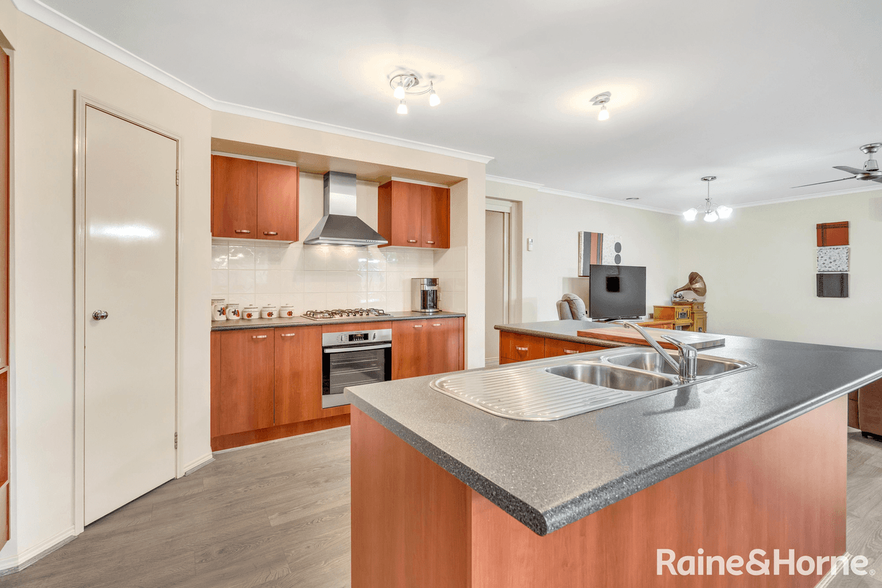 14 Egan Court, RIDDELLS CREEK, VIC 3431