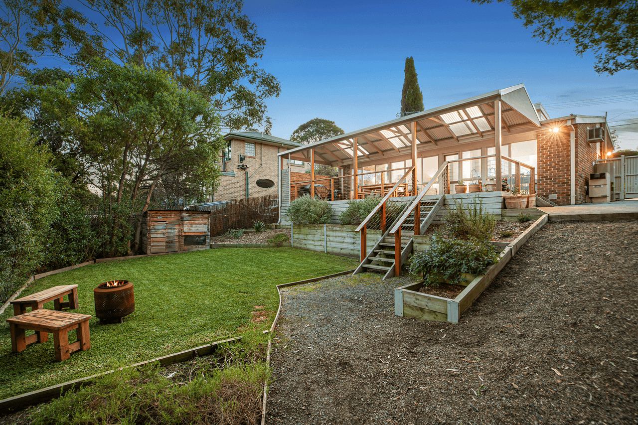 21 Blucher Street, FERNTREE GULLY, VIC 3156