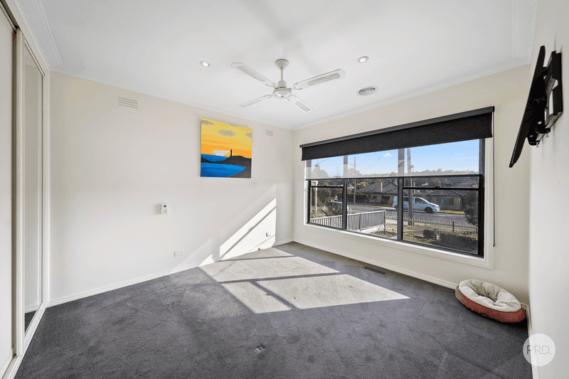 8 Retreat Road, FLORA HILL, VIC 3550