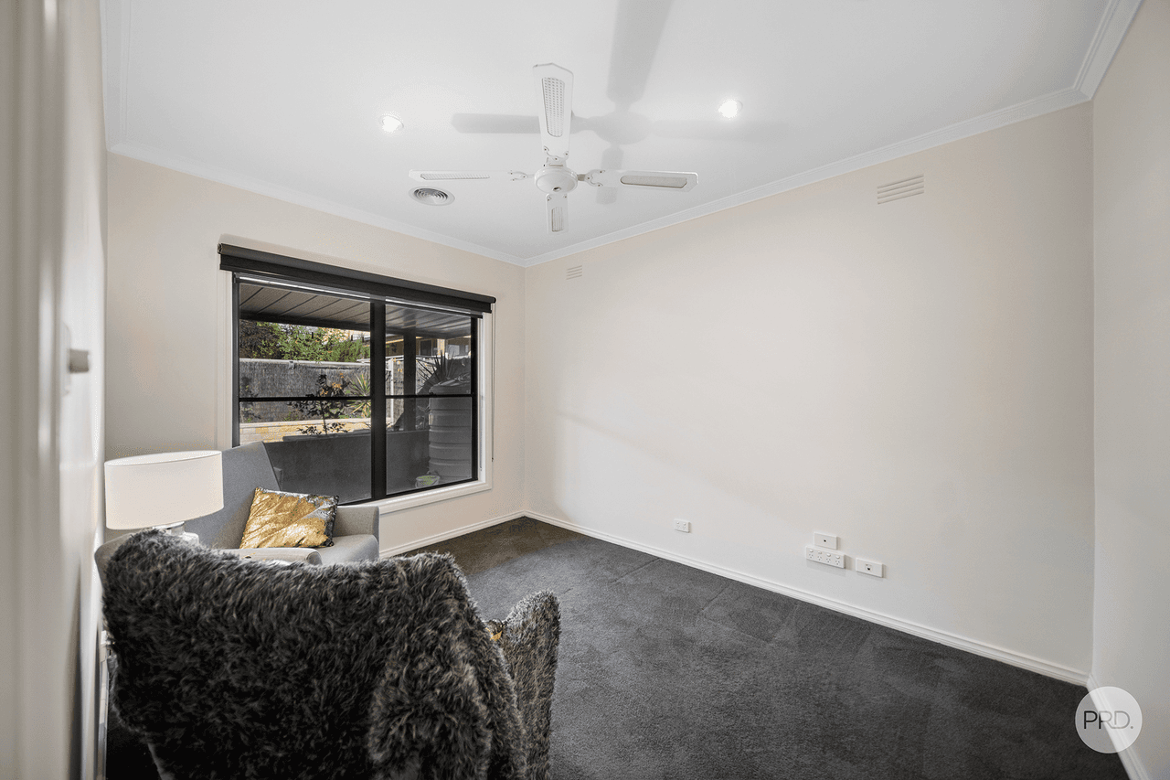 8 Retreat Road, FLORA HILL, VIC 3550