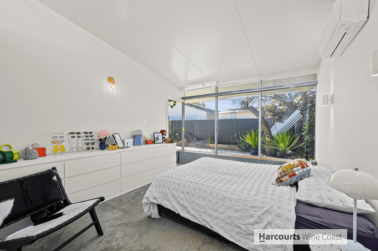 1/3 Buick Street, PORT WILLUNGA, SA 5173