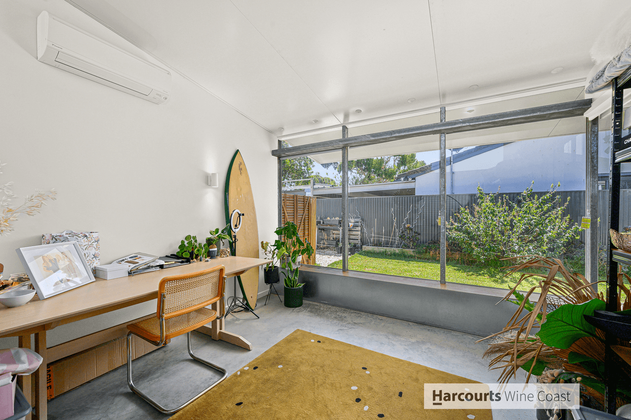 1/3 Buick Street, PORT WILLUNGA, SA 5173