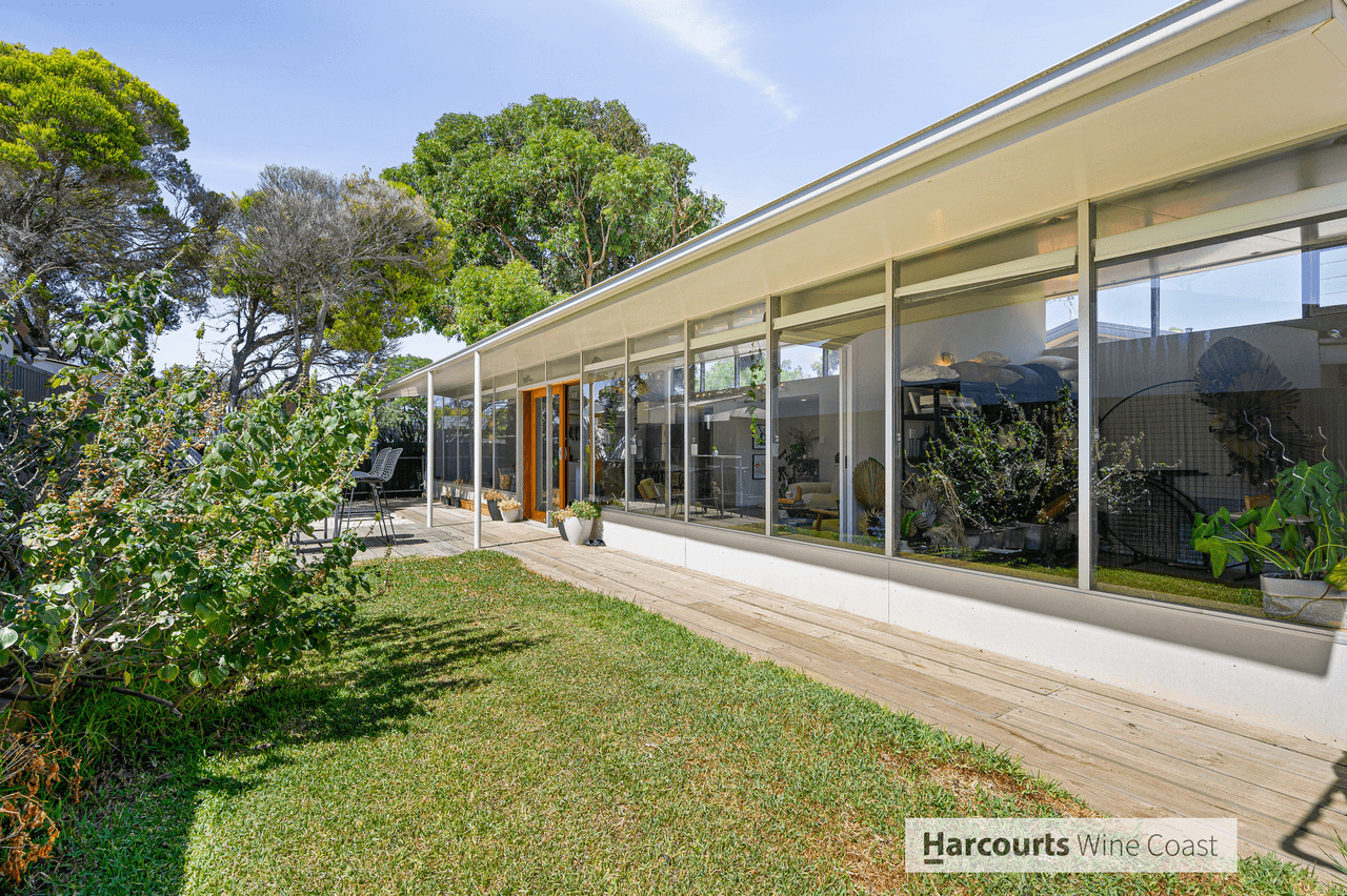 1/3 Buick Street, PORT WILLUNGA, SA 5173