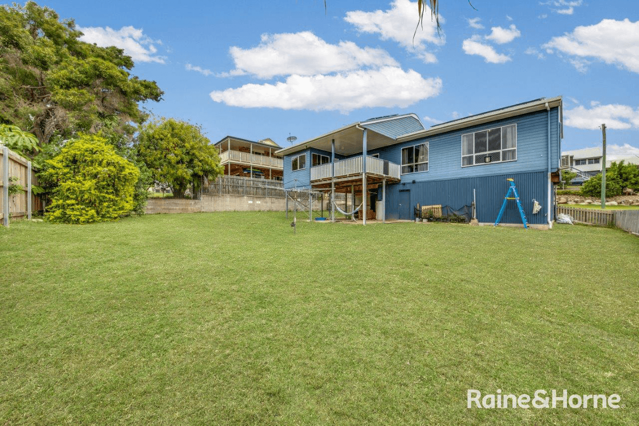 3 ORUNGAL Street, CLINTON, QLD 4680