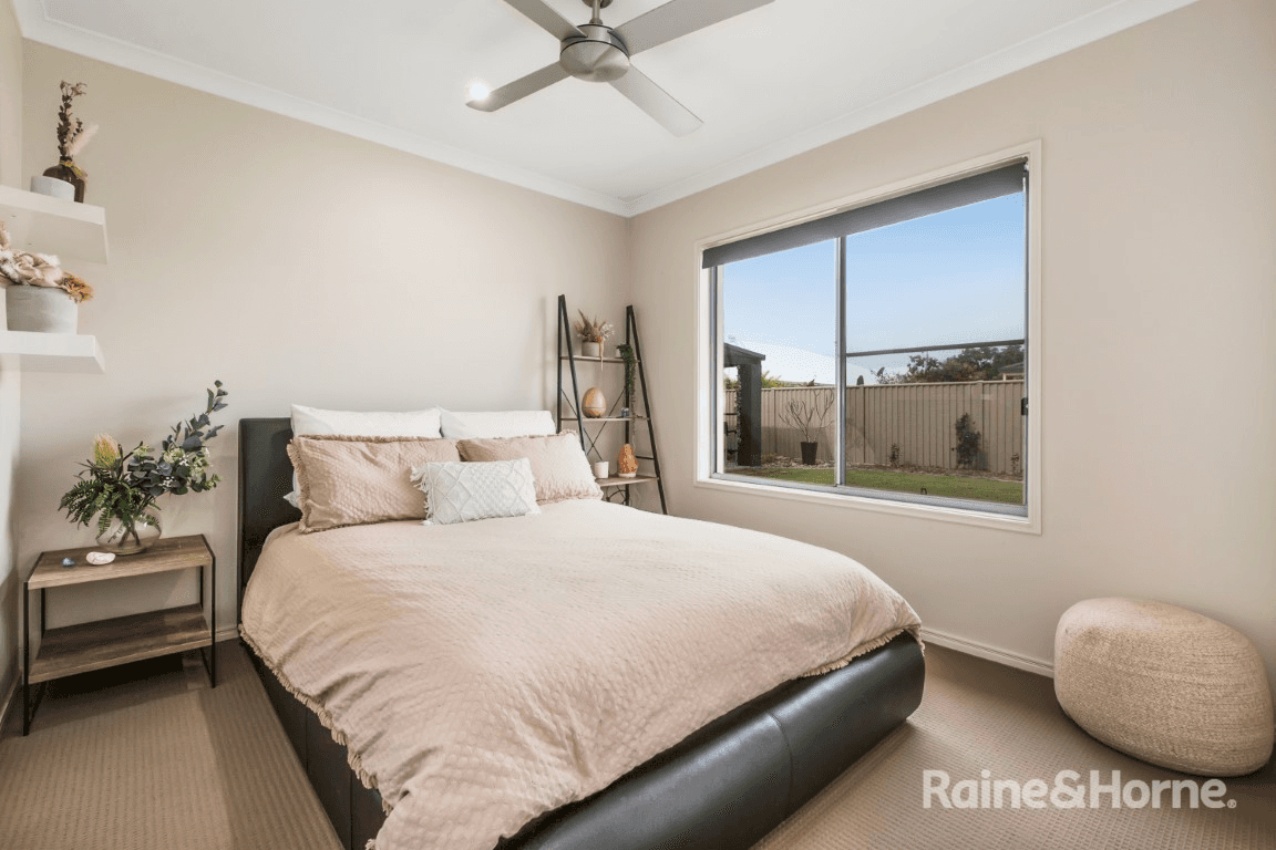 18 Toshack Place, POTTSVILLE, NSW 2489