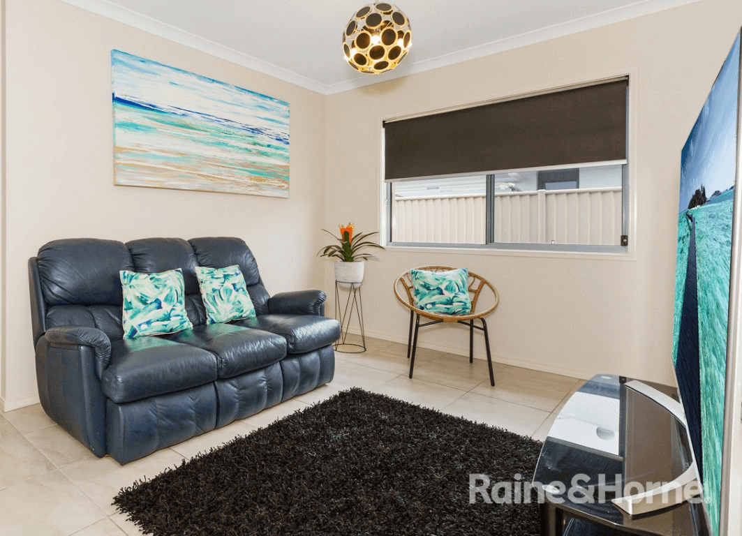 18 Toshack Place, POTTSVILLE, NSW 2489