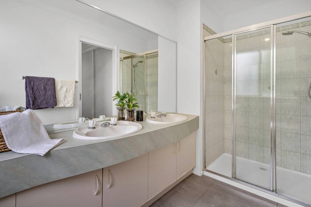 22 Southern Cross Drive, ROXBURGH PARK, VIC 3064