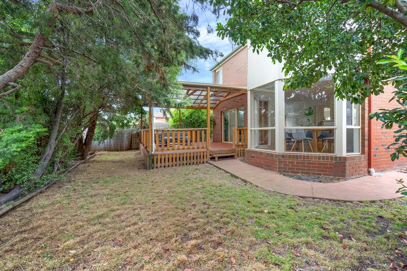 22 Southern Cross Drive, ROXBURGH PARK, VIC 3064