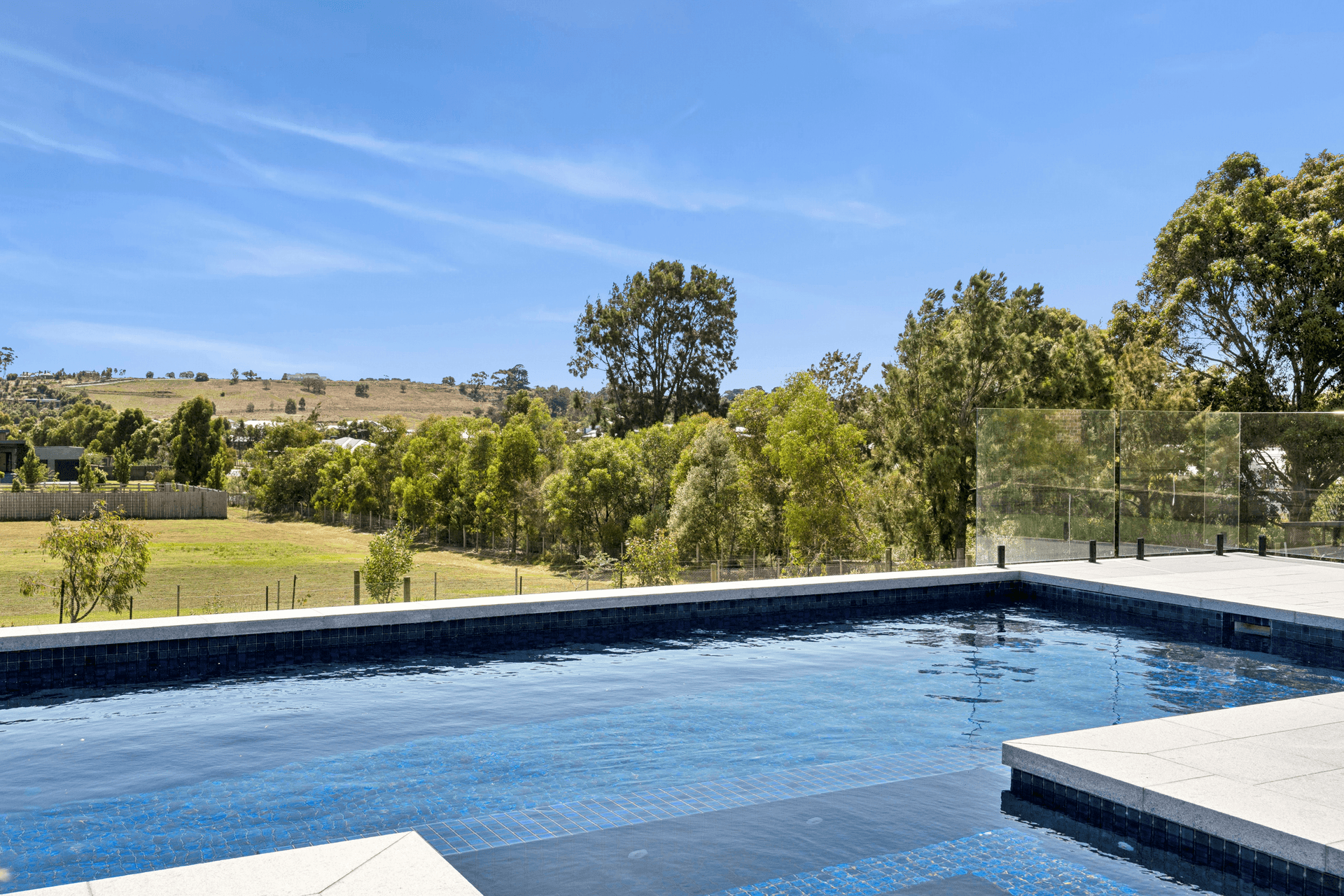 8 Dinnys Lane, Batesford, VIC 3213