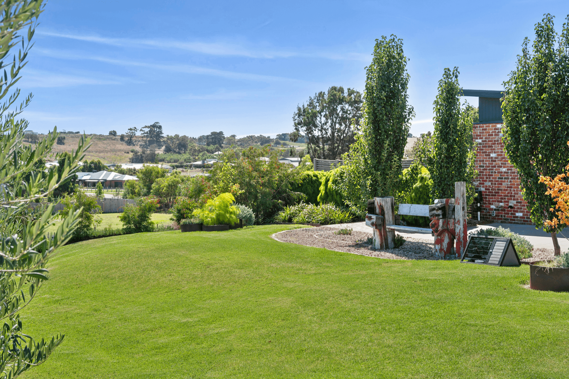 8 Dinnys Lane, Batesford, VIC 3213