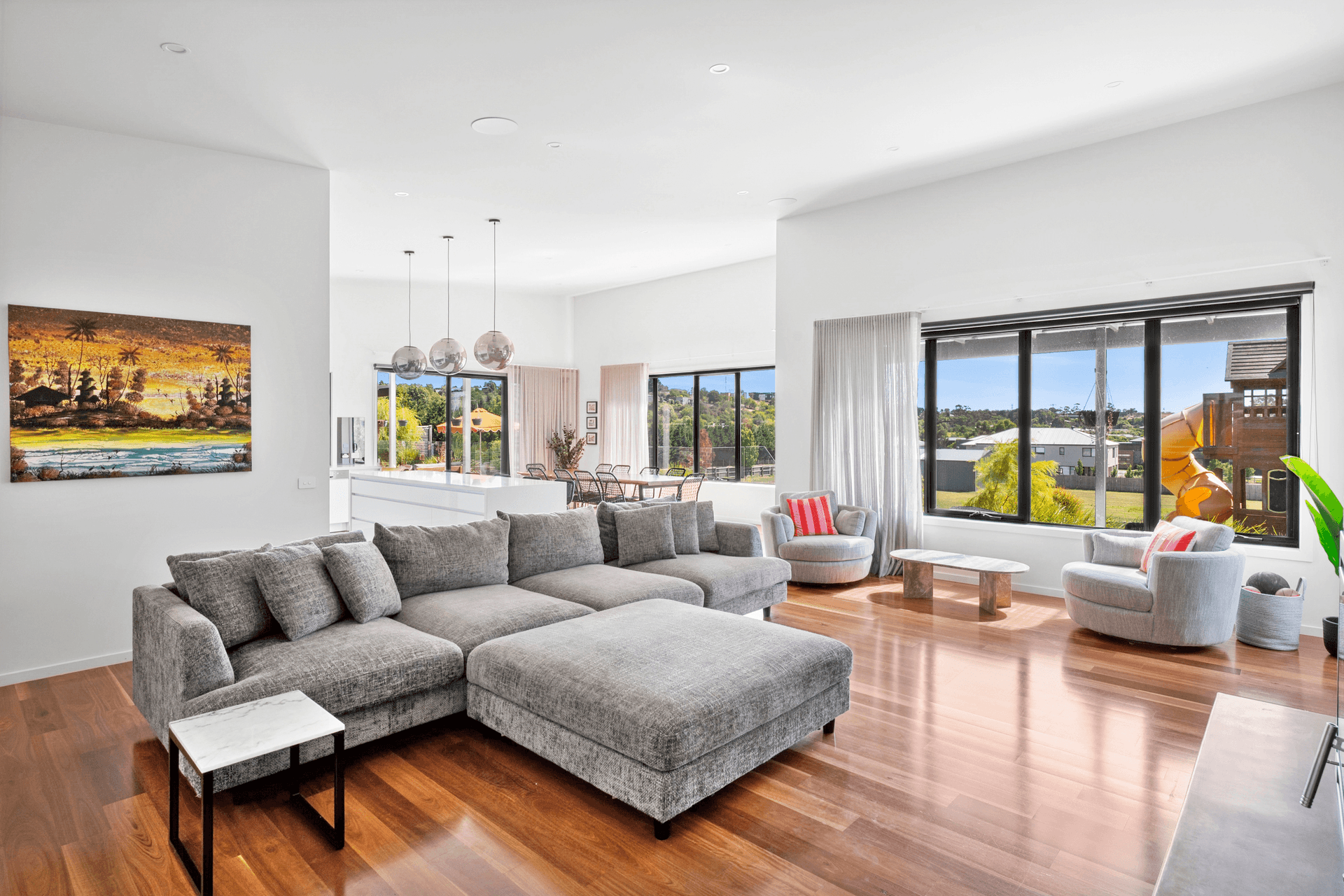 8 Dinnys Lane, Batesford, VIC 3213