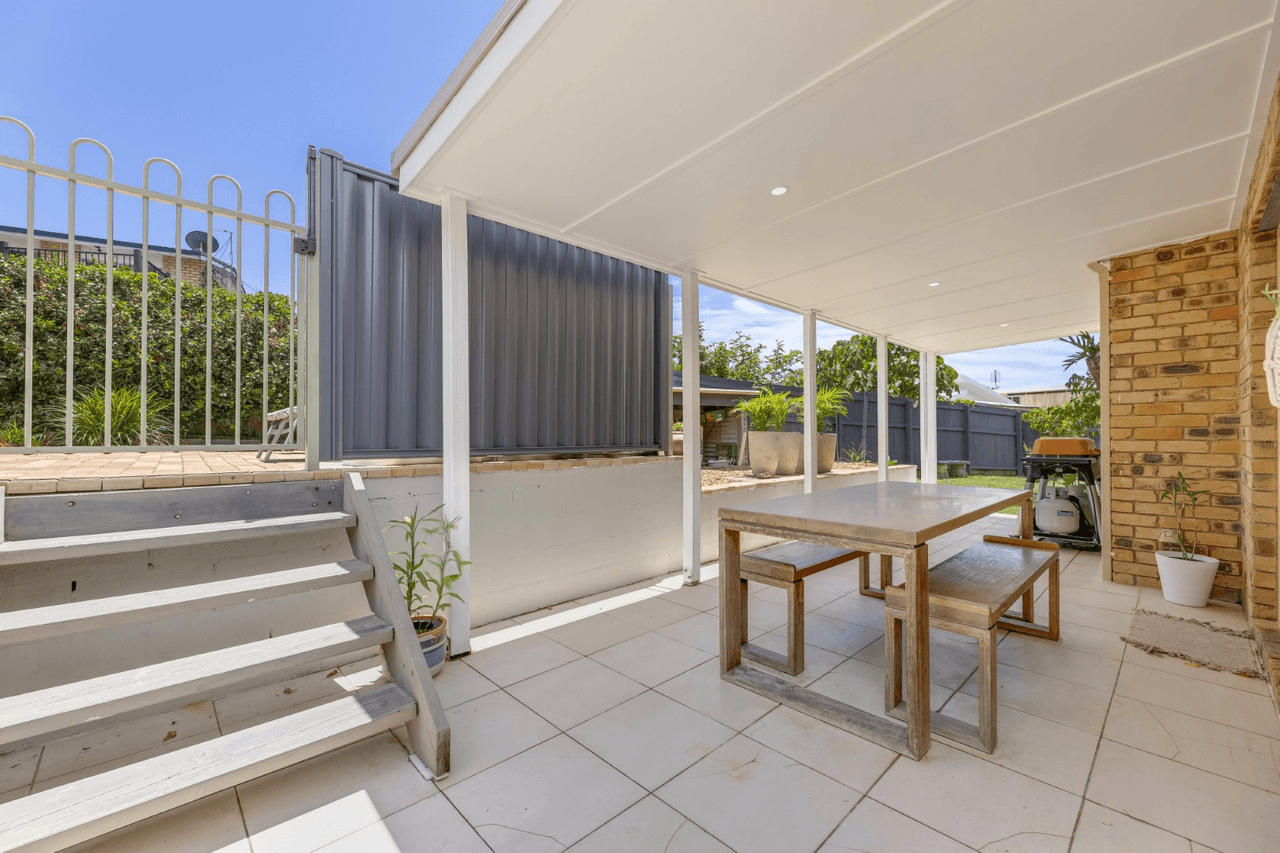 35 Elinya Street, BATTERY HILL, QLD 4551