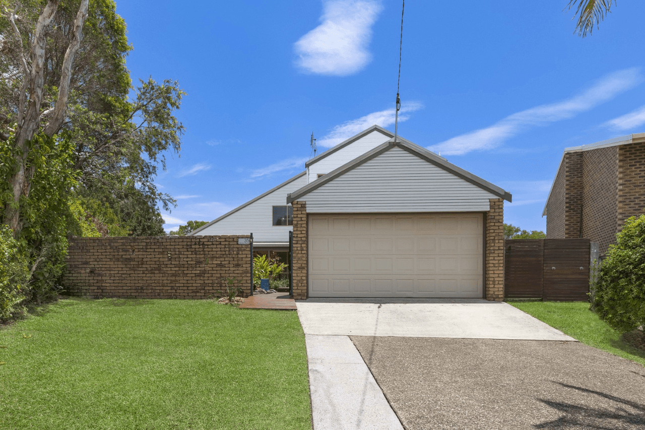 35 Elinya Street, BATTERY HILL, QLD 4551