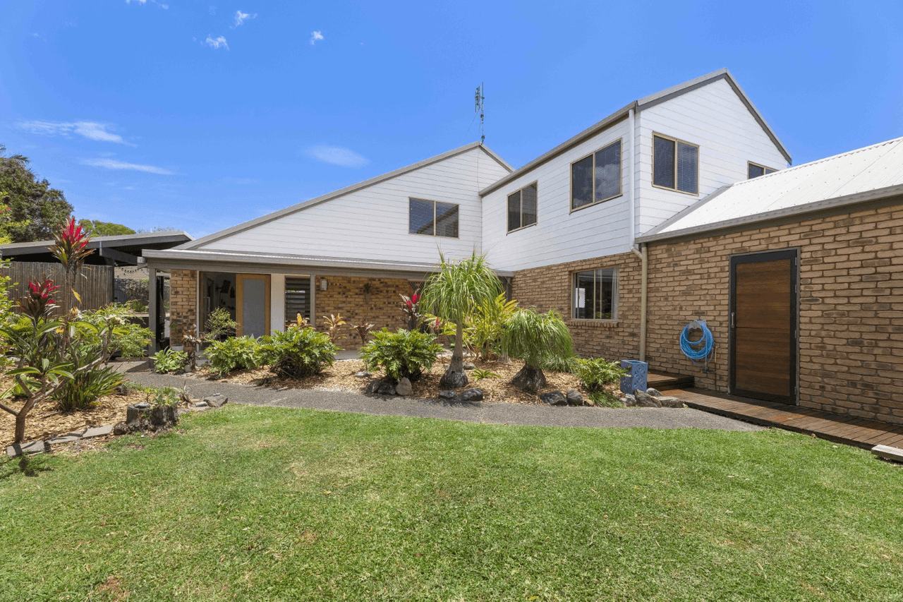 35 Elinya Street, BATTERY HILL, QLD 4551