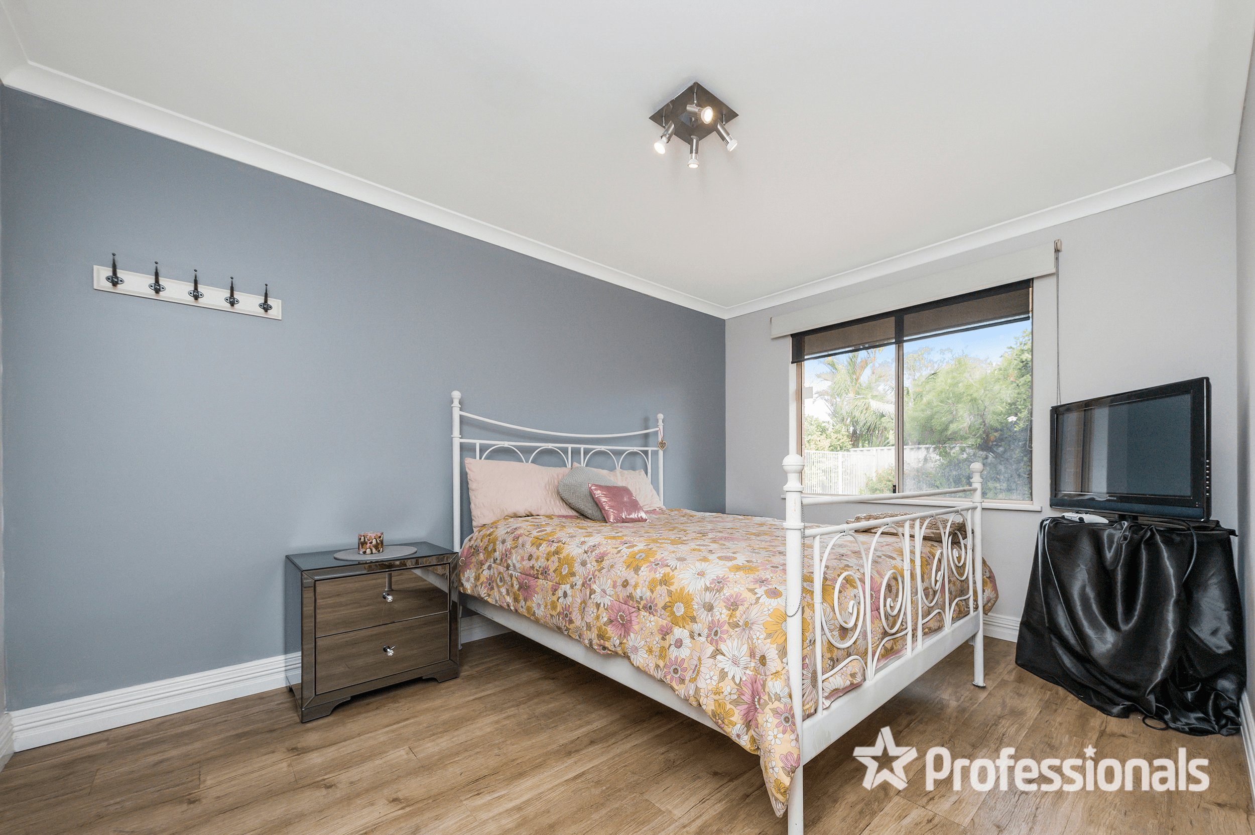 23 Promontory Parade, BALLAJURA, WA 6066