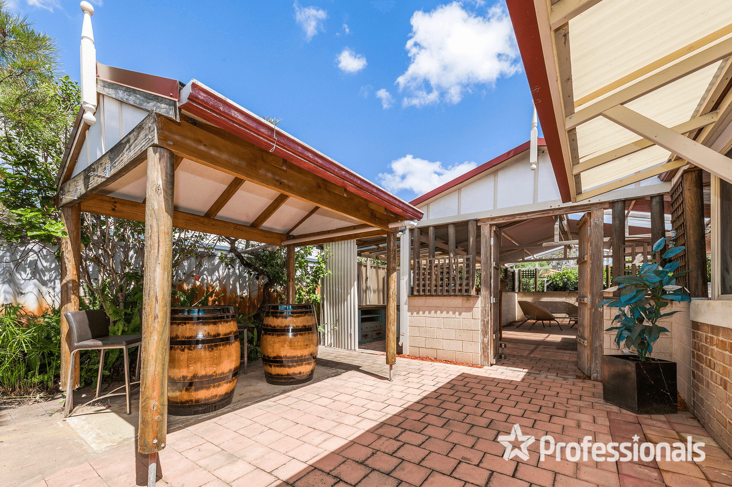 23 Promontory Parade, BALLAJURA, WA 6066