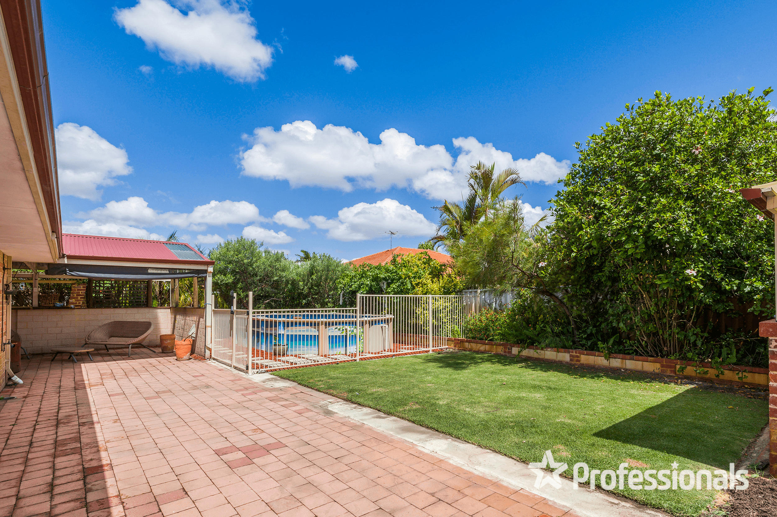 23 Promontory Parade, BALLAJURA, WA 6066