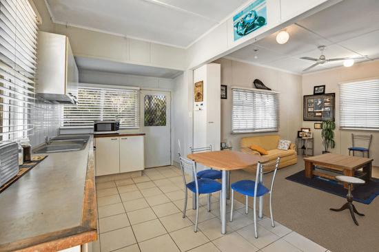 60 DUTTON STREET, COOLANGATTA, QLD 4225