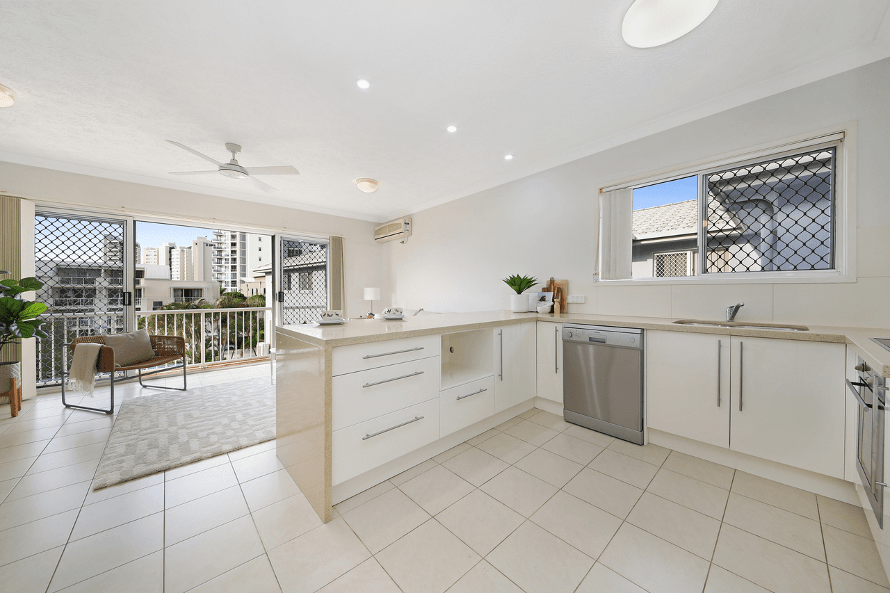 38/12 Whiting Street, LABRADOR, QLD 4215