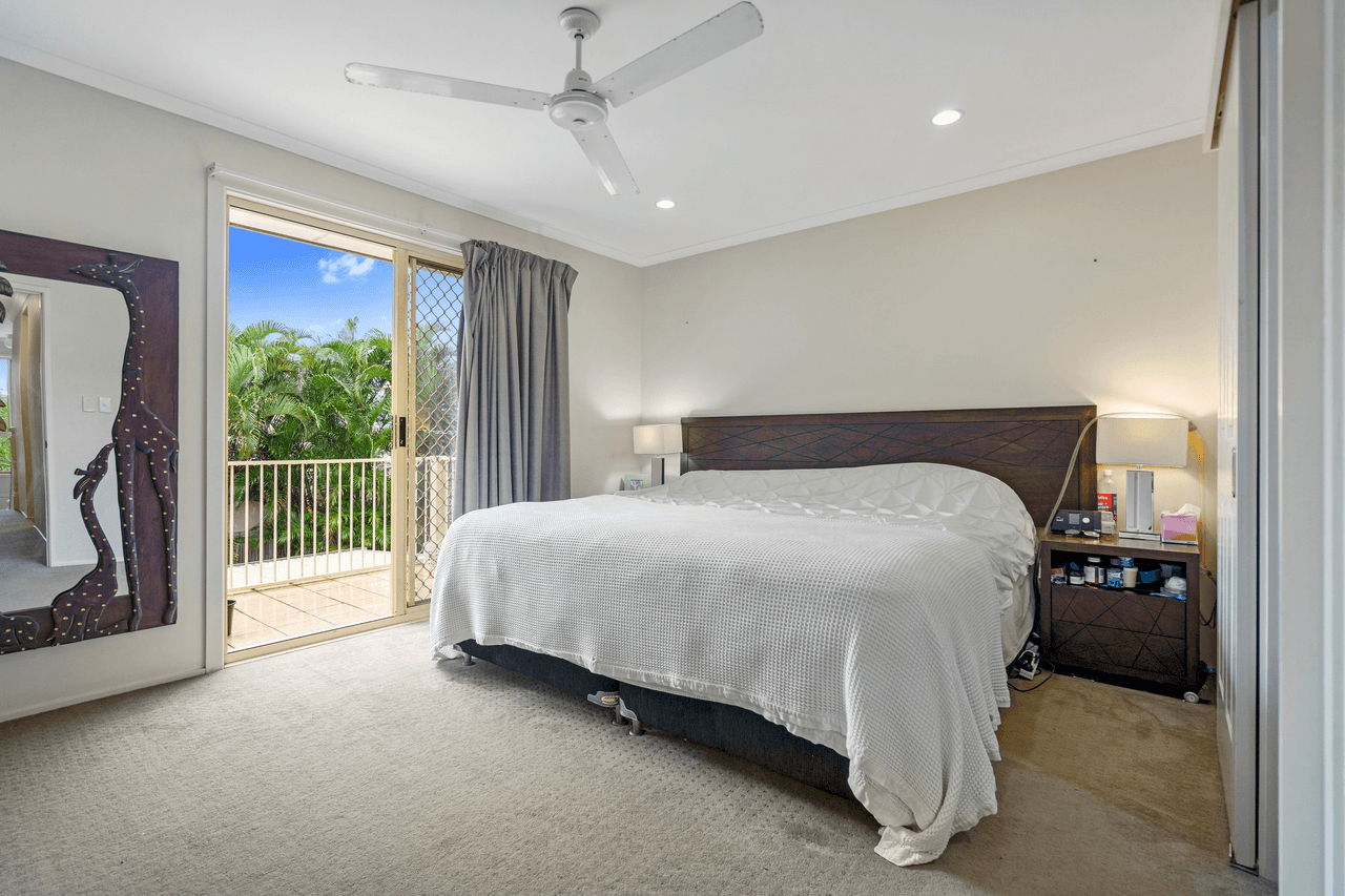 6 Robert Court, REDLAND BAY, QLD 4165