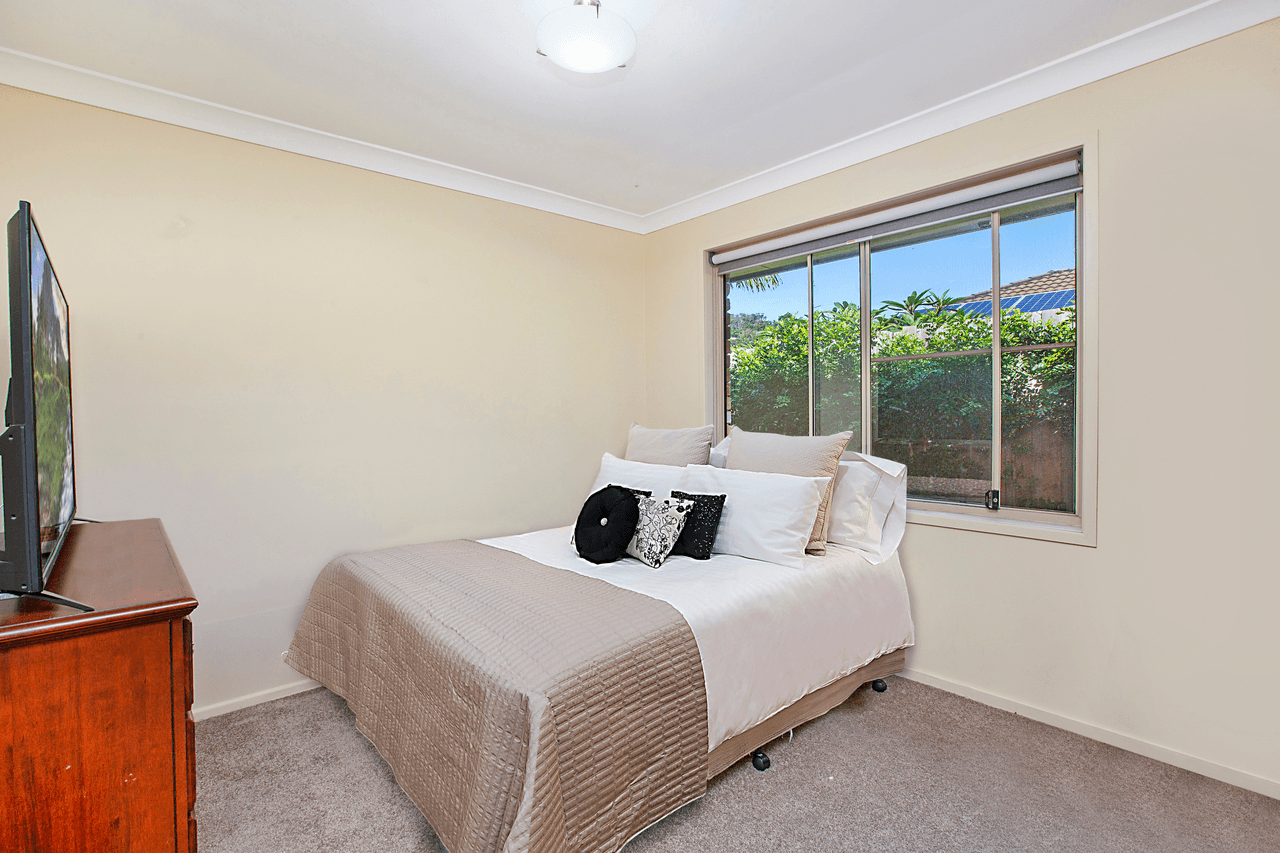 22 Shamrock Avenue, BANORA POINT, NSW 2486