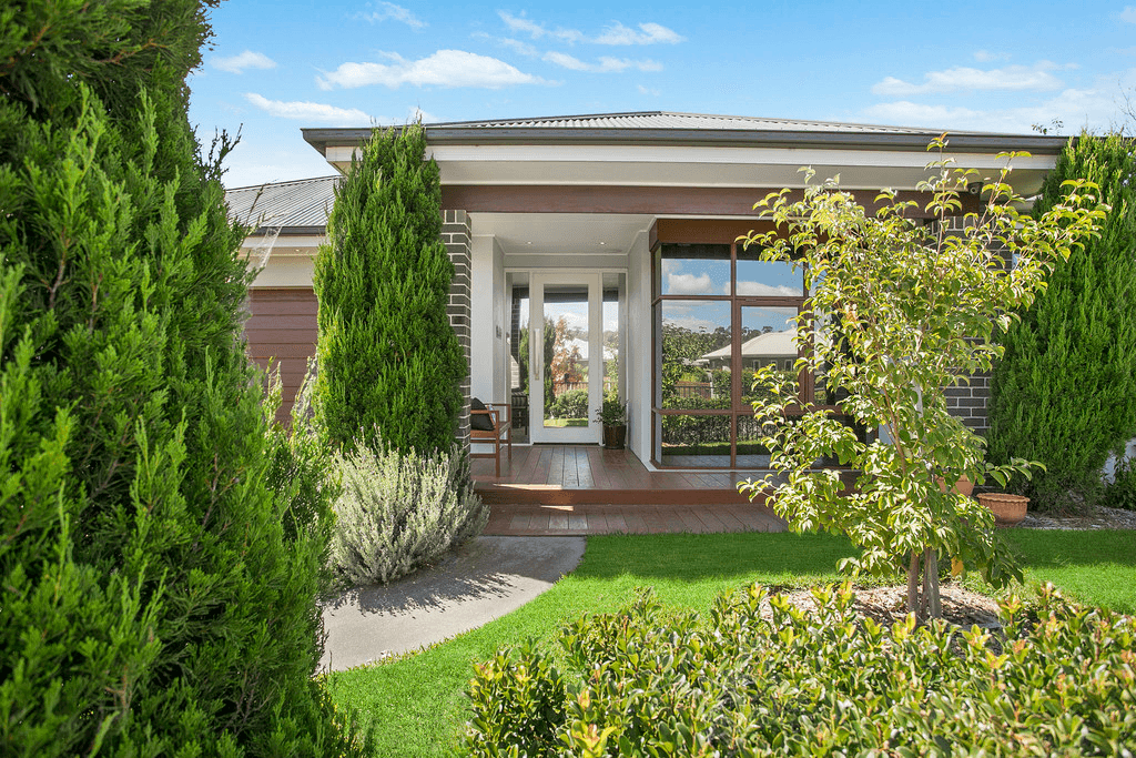 40 Renwick Drive, RENWICK, NSW 2575