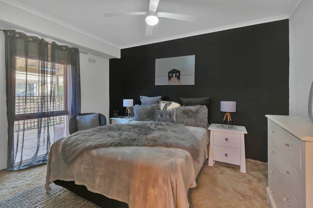 27 Leggatt Street, Melton South, VIC 3338