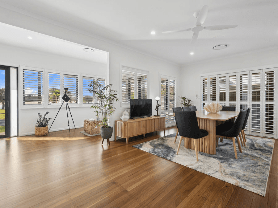 8 Lawson Street, RED ROCK, NSW 2456