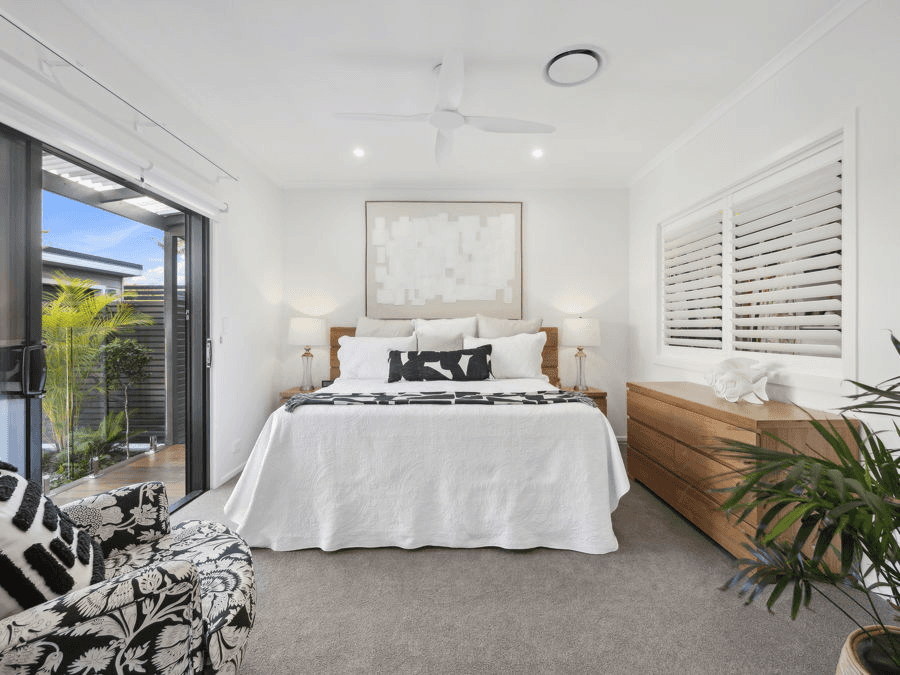 8 Lawson Street, RED ROCK, NSW 2456