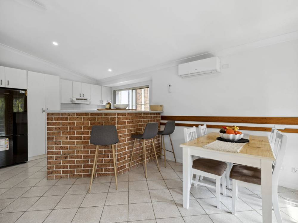 8 Tropic Lodge Place, KORORA, NSW 2450