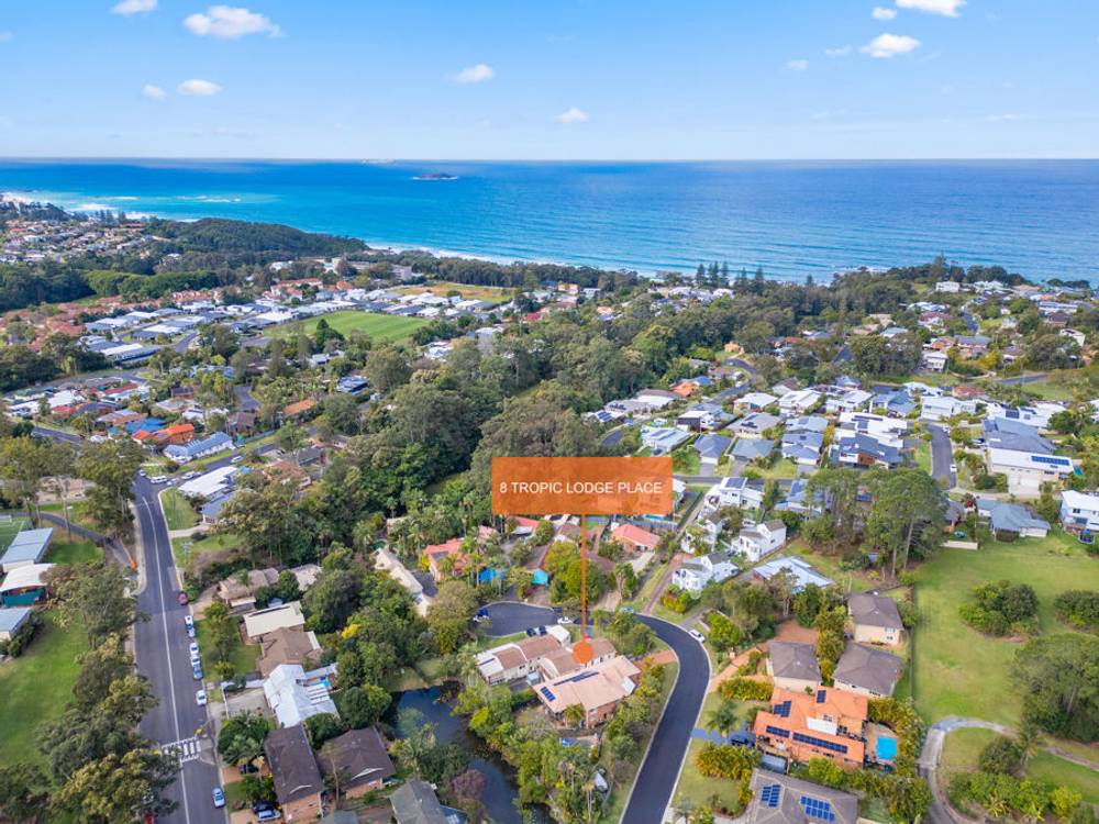 8 Tropic Lodge Place, KORORA, NSW 2450