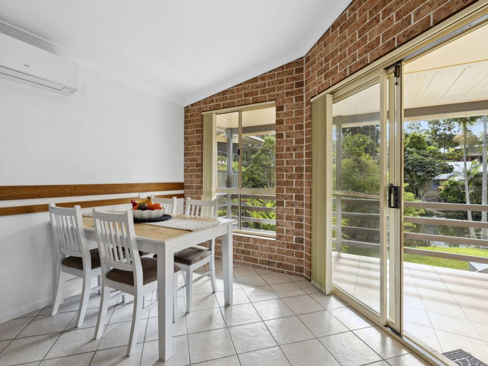 8 Tropic Lodge Place, KORORA, NSW 2450