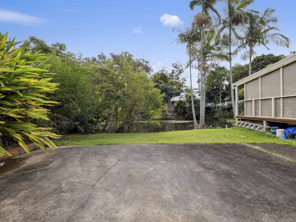 8 Tropic Lodge Place, KORORA, NSW 2450