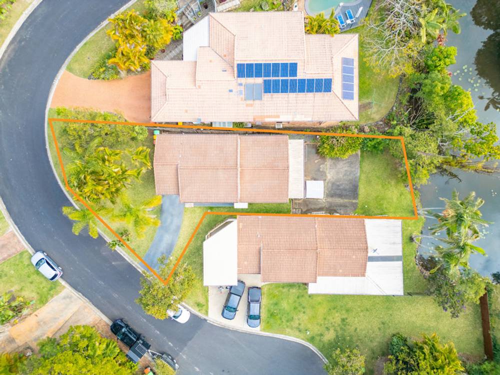 8 Tropic Lodge Place, KORORA, NSW 2450