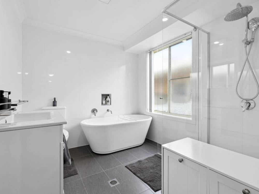 8 Tropic Lodge Place, KORORA, NSW 2450