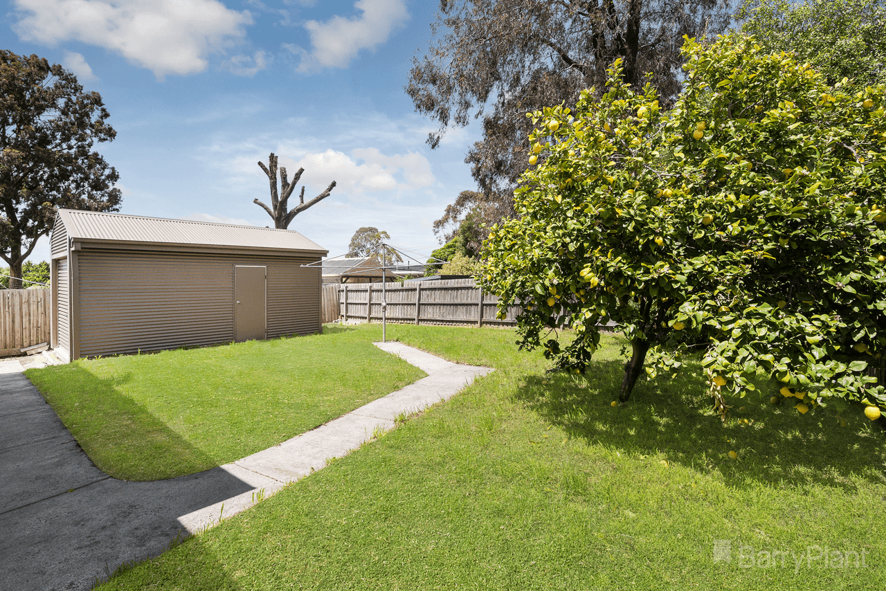 73 Dobell Avenue, SUNBURY, VIC 3429