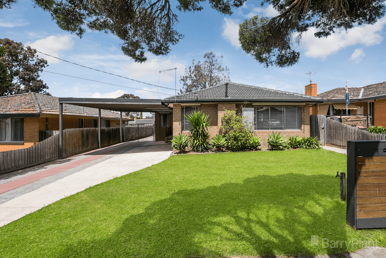 73 Dobell Avenue, SUNBURY, VIC 3429