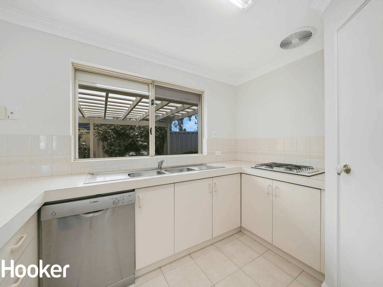 5b Larkfield Vista, WOODVALE, WA 6026