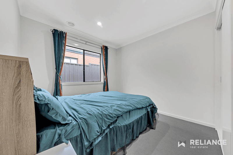 6 Wimbledon Boulevard, Strathtulloh, VIC 3338