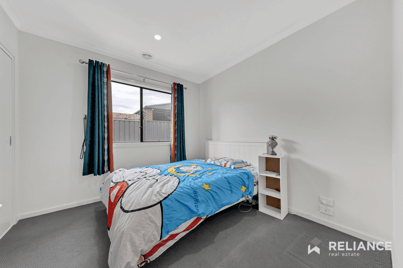 6 Wimbledon Boulevard, Strathtulloh, VIC 3338