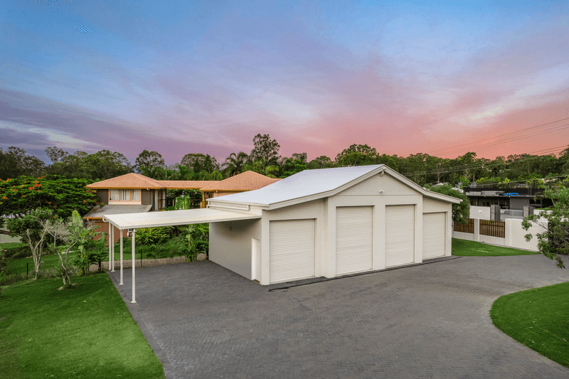 20 Riverdowns Crescent, HELENSVALE, QLD 4212