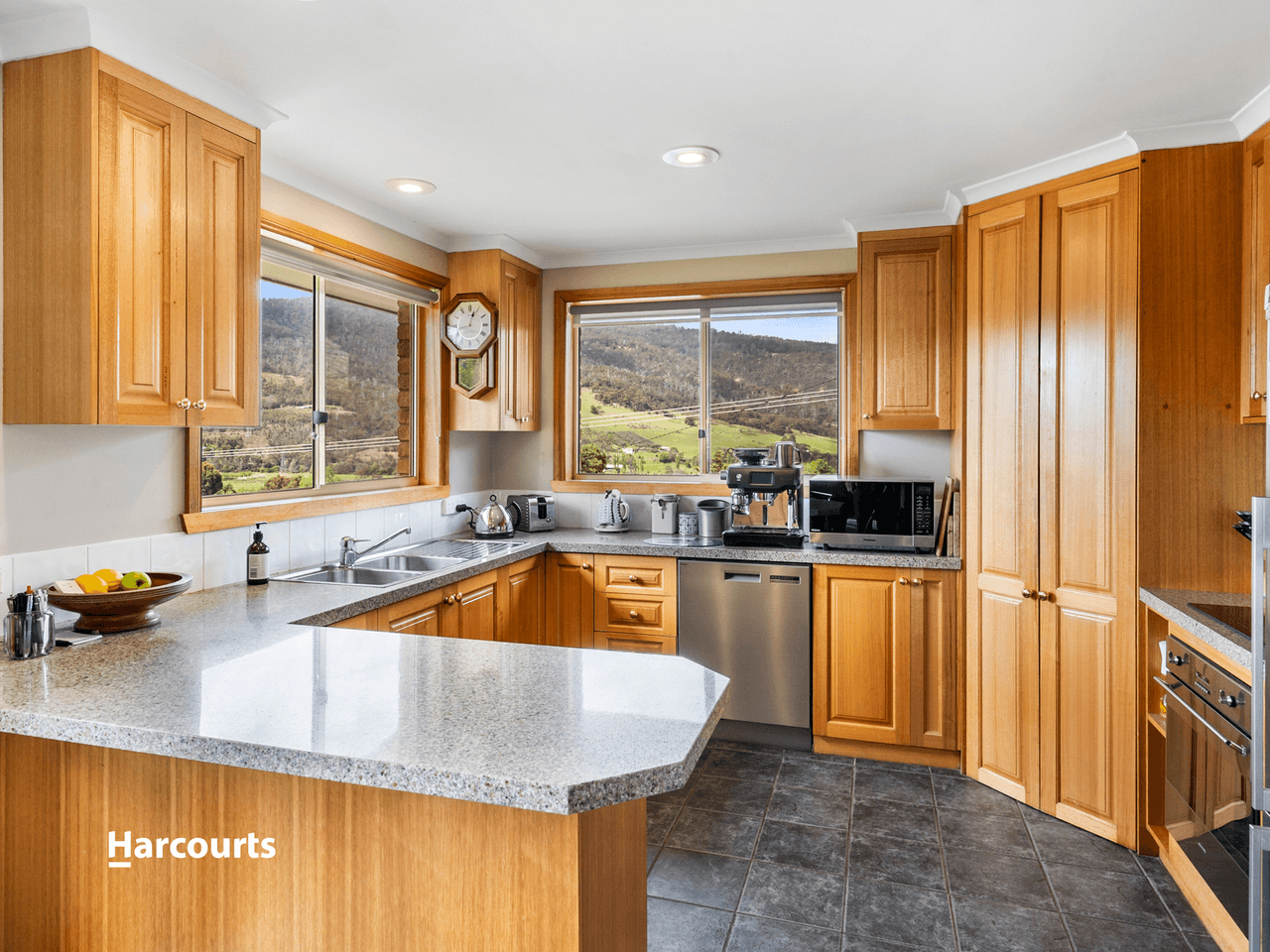 14 Scenic Hill Road, HUONVILLE, TAS 7109