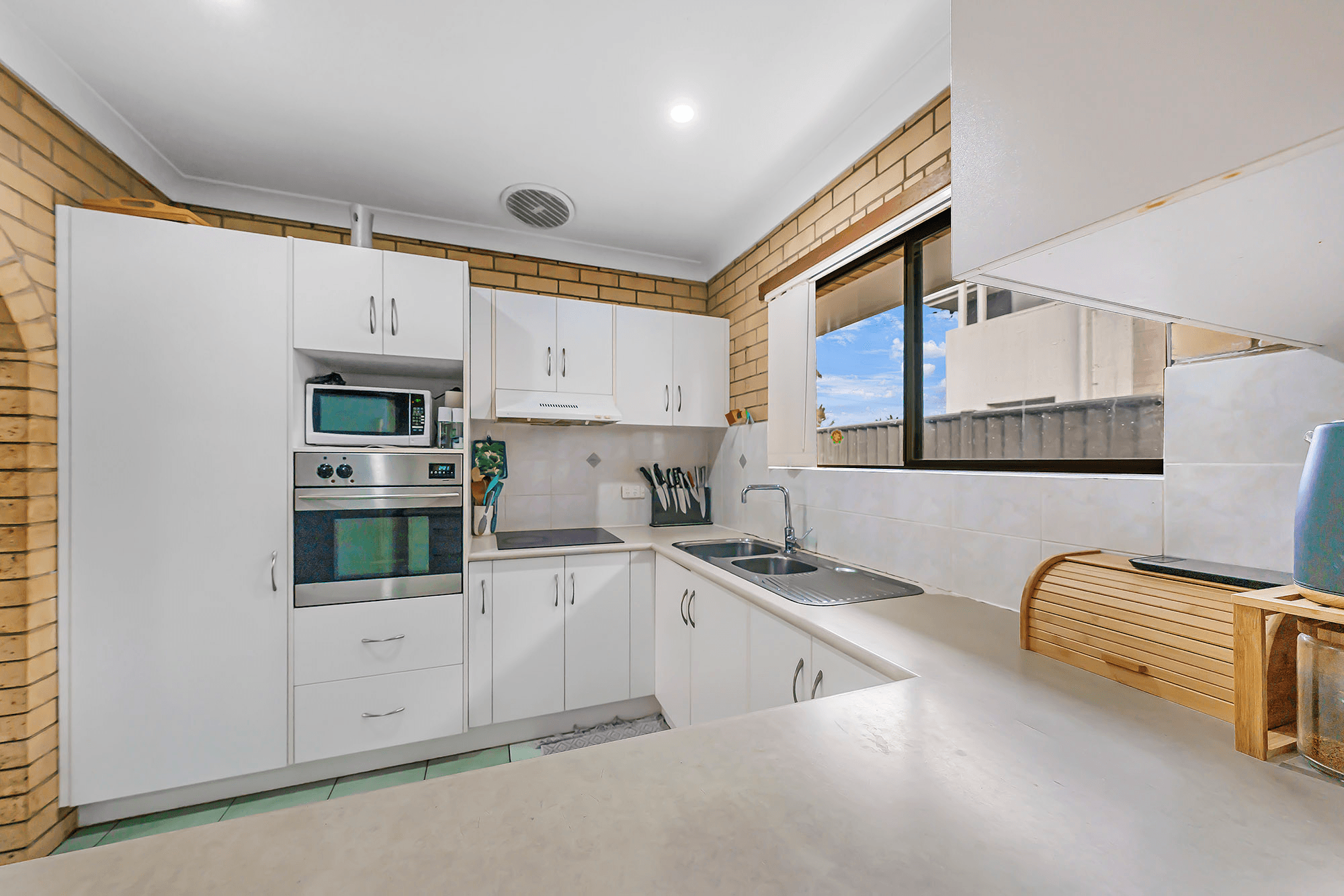 36 Jacaranda Avenue, HOLLYWELL, QLD 4216