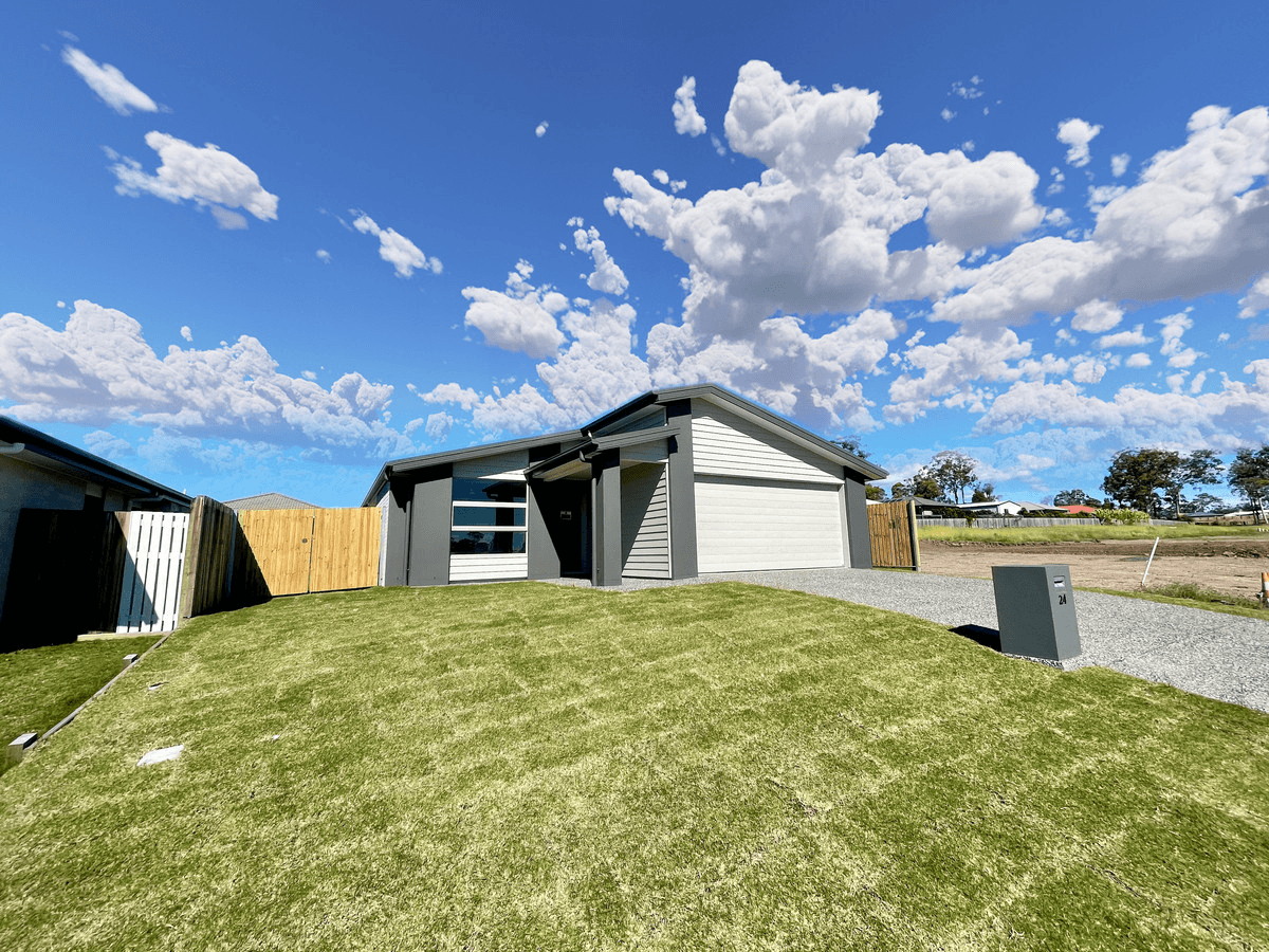 24 Waugh Street, Urangan, QLD 4655